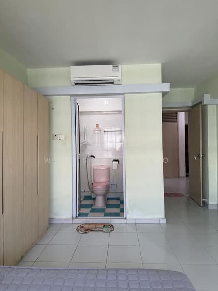 296D Choa Chu Kang Avenue 2, 296D Choa Chu Kang Avenue 2, 3 Bedrooms, 1,313 sqft, HDB Flat For Rent, by Wilson Neo, 500114903 - Master Bedroom with Attached Bathroom - PropertyGuru.com.sg