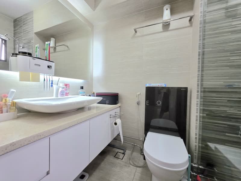 325C Sengkang East Way, 325C Sengkang East Way, 3 Bedrooms, 1,184 sqft, HDB Flat For Sale, by Hazel Teo, 500114904 - Bathroom - PropertyGuru.com.sg