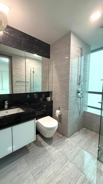 8 Saint Thomas, 8 Saint Thomas Walk, 2 Bedrooms, 872 sqft, Condominium For Rent, by Adeline Soh, 500114916 - Bathroom - PropertyGuru.com.sg