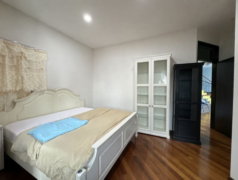 ❤️GIANT⚡️Freehold 3-Storey Semi-D in East Coast Hill w 8 Bedrooms!, Sennett Lane/ Evergreen Avenue/ Upper East Coast Road, 8 Bedrooms, 6,500 sqft, Semi-Detached House For Sale, by Caryn Wong, 500114932 - PropertyGuru.com.sg