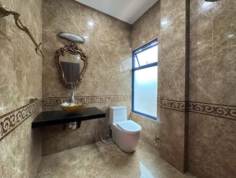 ❤️GIANT⚡️Freehold 3-Storey Semi-D in East Coast Hill w 8 Bedrooms!, Sennett Lane/ Evergreen Avenue/ Upper East Coast Road, 8 Bedrooms, 6,500 sqft, Semi-Detached House For Sale, by Caryn Wong, 500114932 - PropertyGuru.com.sg