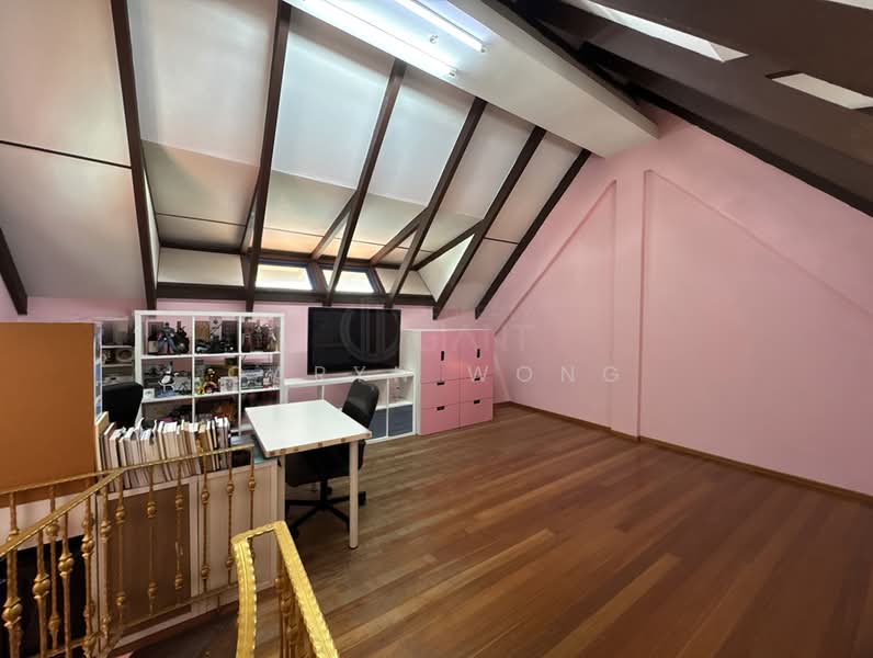 ❤️GIANT⚡️Freehold 3-Storey Semi-D in East Coast Hill w 8 Bedrooms!, Sennett Lane/ Evergreen Avenue/ Upper East Coast Road, 8 Bedrooms, 6,500 sqft, Semi-Detached House For Sale, by Caryn Wong, 500114932 - Study - PropertyGuru.com.sg