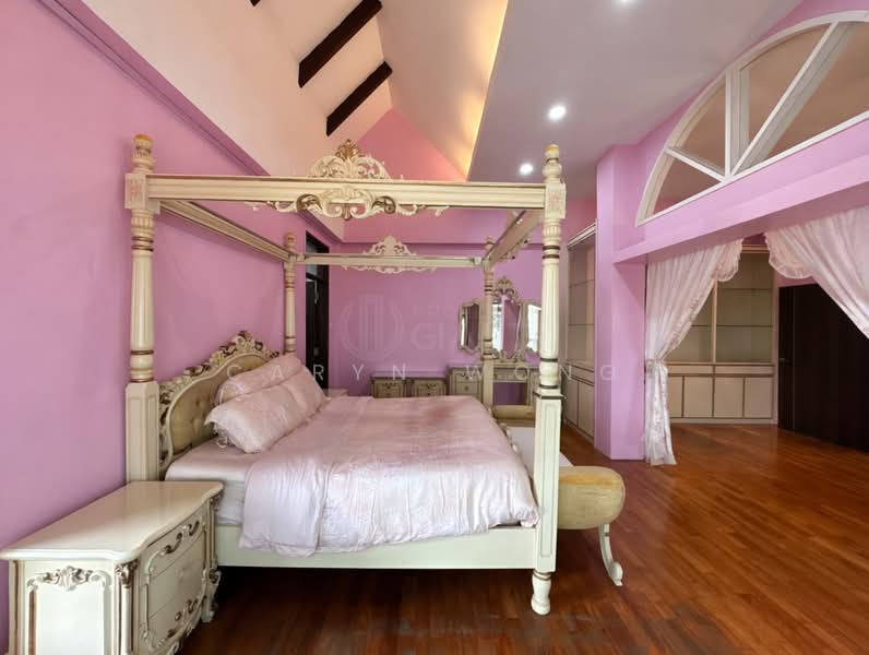 ❤️GIANT⚡️Freehold 3-Storey Semi-D in East Coast Hill w 8 Bedrooms!, Sennett Lane/ Evergreen Avenue/ Upper East Coast Road, 8 Bedrooms, 6,500 sqft, Semi-Detached House For Sale, by Caryn Wong, 500114932 - Bedroom - PropertyGuru.com.sg