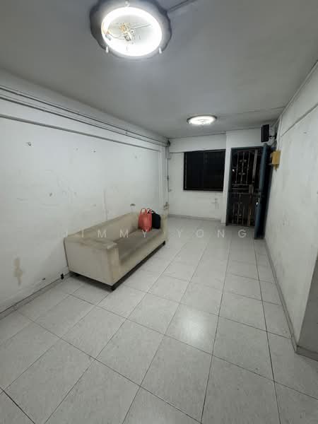 129 Ang Mo Kio Avenue 3, 129 Ang Mo Kio Avenue 3, 2 Bedrooms, 785 sqft, HDB Flat For Sale, by Jimmy Yong, 500114933 - Living Room - PropertyGuru.com.sg