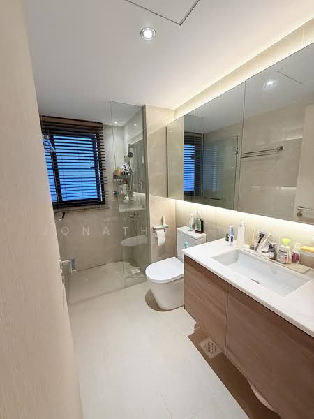 Treasure at Tampines, 45 Tampines Lane, 3 Bedrooms, 915 sqft, Condominium For Sale, by Jonathan Tan, 500114938 - Bathroom - PropertyGuru.com.sg