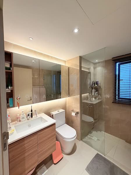 Treasure at Tampines, 45 Tampines Lane, 3 Bedrooms, 915 sqft, Condominium For Sale, by Jonathan Tan, 500114938 - Bathroom - PropertyGuru.com.sg