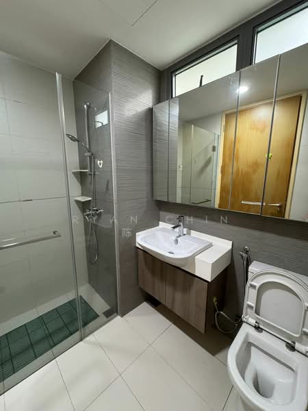 Skies Miltonia, 3 Miltonia Close, 2 Bedrooms, 743 sqft, Condominium For Rent, by Ryan Chin 陈世川, 500114957 - Bathroom - PropertyGuru.com.sg