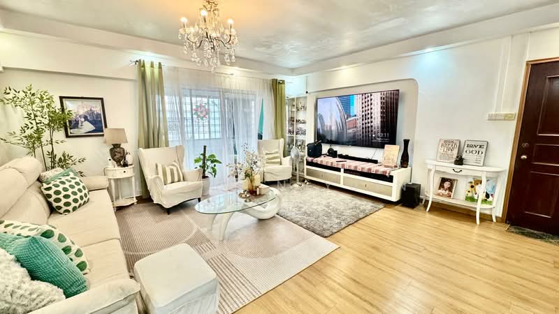 309 Jurong East Street 32, 309 Jurong East Street 32, 3 Bedrooms, 1,463 sqft, HDB Flat For Sale, by Lui Yen Yuin, 500114959 - Living Room - PropertyGuru.com.sg