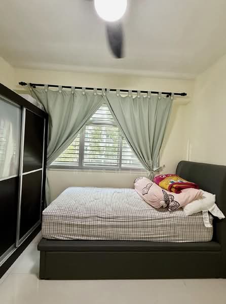 505A Yishun Street 51, 505A Yishun Street 51, 2 Bedrooms, 732 sqft, HDB Flat For Sale, by Rafeah Bt Rashid, 500114968 - Bedroom - PropertyGuru.com.sg