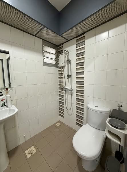 505A Yishun Street 51, 505A Yishun Street 51, 2 Bedrooms, 732 sqft, HDB Flat For Sale, by Rafeah Bt Rashid, 500114968 - Bathroom - PropertyGuru.com.sg