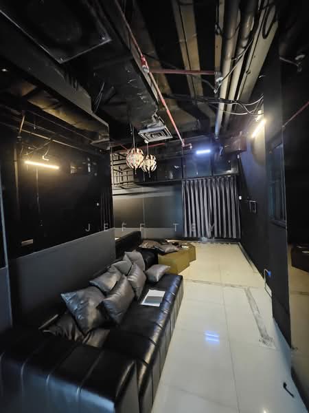 Furama City Centre, 60 Eu Tong Sen Street, 377 sqft, Mall Shop For Rent, by Jeff Tey, 500114971 - Living Room - CommercialGuru.com.sg
