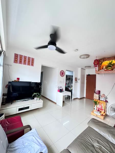 438C Bukit Batok West Avenue 8, 438C Bukit Batok West Avenue 8, 2 Bedrooms, 732 sqft, HDB Flat For Sale, by Tan Chee Hwang, 500114972 - Living Room - PropertyGuru.com.sg