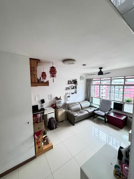 438C Bukit Batok West Avenue 8, 438C Bukit Batok West Avenue 8, 2 Bedrooms, 732 sqft, HDB Flat For Sale, by Tan Chee Hwang, 500114972 - Living Room - PropertyGuru.com.sg
