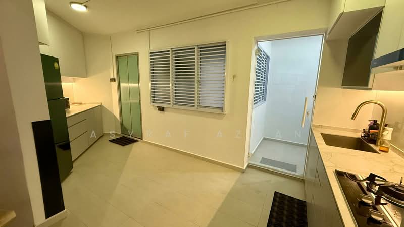 228B Compassvale Walk, 228B Compassvale Walk, 3 Bedrooms, 1,097 sqft, HDB Flat For Sale, by Asyraf Azman, 500114987 - Kitchen - PropertyGuru.com.sg