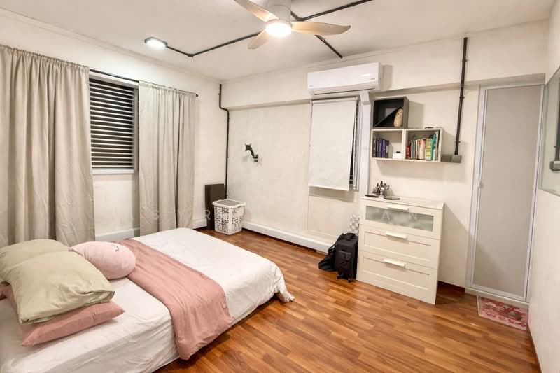 228B Compassvale Walk, 228B Compassvale Walk, 3 Bedrooms, 1,097 sqft, HDB Flat For Sale, by Asyraf Azman, 500114987 - Master Bedroom - PropertyGuru.com.sg