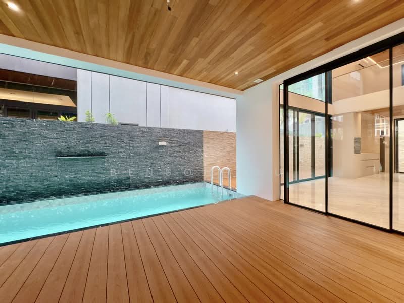❤️ Brand New Semi-D @ Holland Grove | TOP Obtained ❤️, , 5 Bedrooms, 8,243 sqft, Semi-Detached House For Sale, by Benson Lau, 500114995 - Pool - PropertyGuru.com.sg