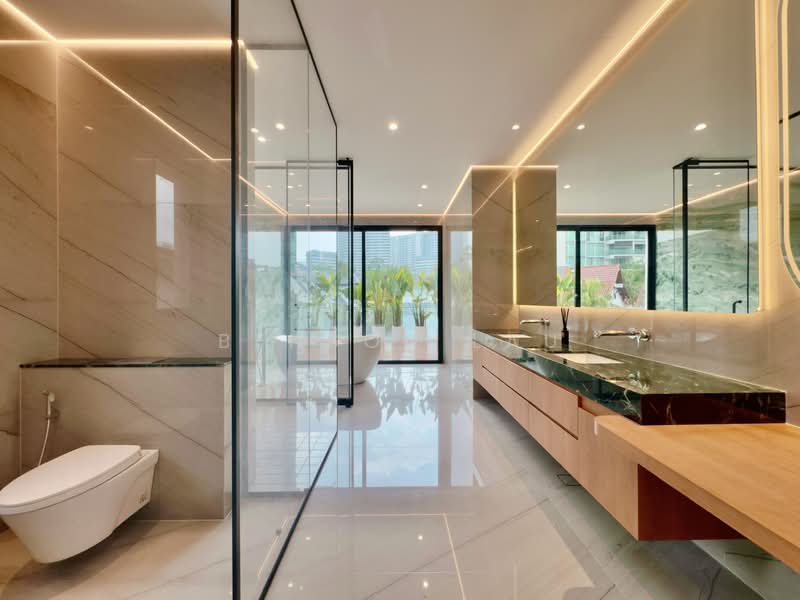 ❤️ Brand New Semi-D @ Holland Grove | TOP Obtained ❤️, , 5 Bedrooms, 8,243 sqft, Semi-Detached House For Sale, by Benson Lau, 500114995 - Bathroom - PropertyGuru.com.sg