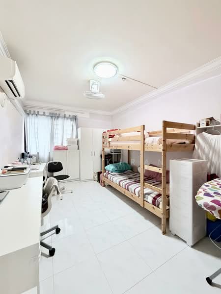 234 Tampines Street 21, 234 Tampines Street 21, 3 Bedrooms, 1,119 sqft, HDB Flat For Sale, by Nona Kirana, 500114996 - Bedroom - PropertyGuru.com.sg