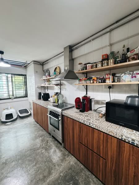 419 Ang Mo Kio Avenue 10, 419 Ang Mo Kio Avenue 10, 2 Bedrooms, 797 sqft, HDB Flat For Sale, by Farah Ali, 500115004 - Kitchen - PropertyGuru.com.sg