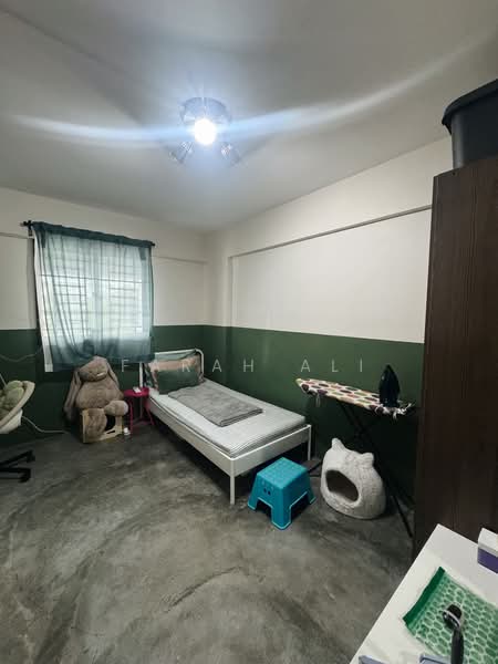 419 Ang Mo Kio Avenue 10, 419 Ang Mo Kio Avenue 10, 2 Bedrooms, 797 sqft, HDB Flat For Sale, by Farah Ali, 500115004 - Bedroom - PropertyGuru.com.sg