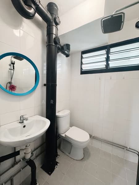 419 Ang Mo Kio Avenue 10, 419 Ang Mo Kio Avenue 10, 2 Bedrooms, 797 sqft, HDB Flat For Sale, by Farah Ali, 500115004 - Bathroom - PropertyGuru.com.sg