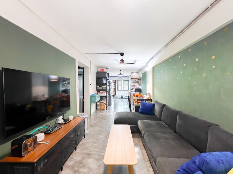 419 Ang Mo Kio Avenue 10, 419 Ang Mo Kio Avenue 10, 2 Bedrooms, 797 sqft, HDB Flat For Sale, by Farah Ali, 500115004 - Living Room - PropertyGuru.com.sg