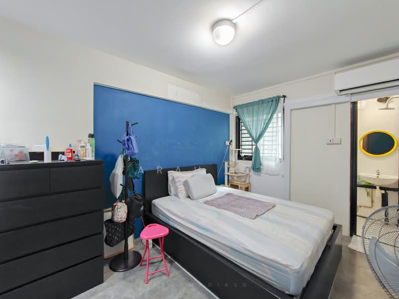 419 Ang Mo Kio Avenue 10, 419 Ang Mo Kio Avenue 10, 2 Bedrooms, 797 sqft, HDB Flat For Sale, by Farah Ali, 500115004 - Bedroom - PropertyGuru.com.sg