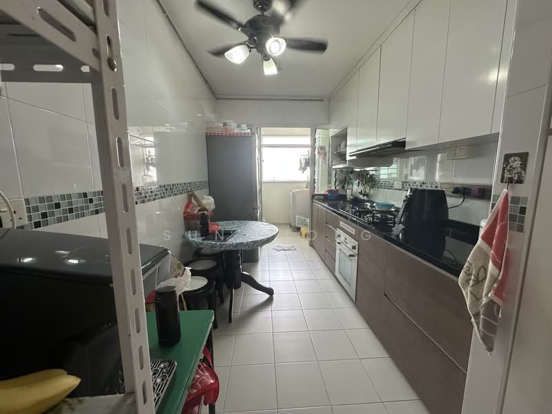 316C Yishun Greenwalk, 316C Yishun Avenue 9, 4 Bedrooms, 990 sqft, HDB Flat For Rent, by Sun Tiong, 500115005 - Kitchen - PropertyGuru.com.sg