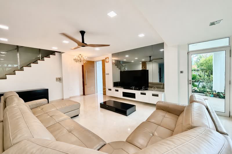 🏆 RENOVATED CORNER SEMI-D@THOMSON PARK! 1KM TO AI TONG & CATHOLIC HIGH!NEAR UPP THOMSON MRT! 🏆, Jalan Terubok, Jalan Sembilang,Jalan ikan merah, Jalan keli,Jalan Todak, Upper Thomson Road, Sin Ming Road, Jalan Binchang, Bright Hill Crescent, Bright Hill Drive, Jalan Belibas, Jalan Minggu, Jalan Khamis, Jalan Rabu, Jalan Isnin, Sin Ming Road, 8 Bedrooms, 3,605 sqft, Semi-Detached House For Sale, by Grace Teo, 500115011 - Living Room - PropertyGuru.com.sg