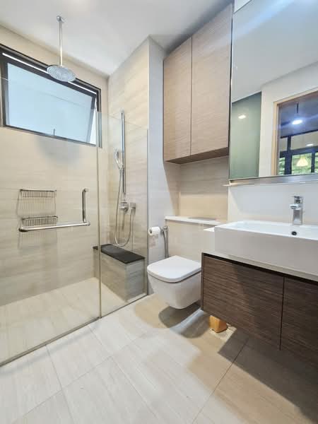 The Creek @ Bukit, 19 Toh Tuck Road, 2 Bedrooms, 753 sqft, Condominium For Rent, by Jes Ng Bee Lan, 500115021 - Bathroom - PropertyGuru.com.sg