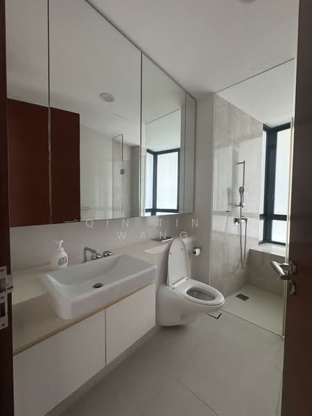 d'Leedon (Former Farrer Court), 15 Leedon Heights, 3 Bedrooms, 1,690 sqft, Condominium For Rent, by Qin Tina Wang, 500115035 - Bathroom - PropertyGuru.com.sg