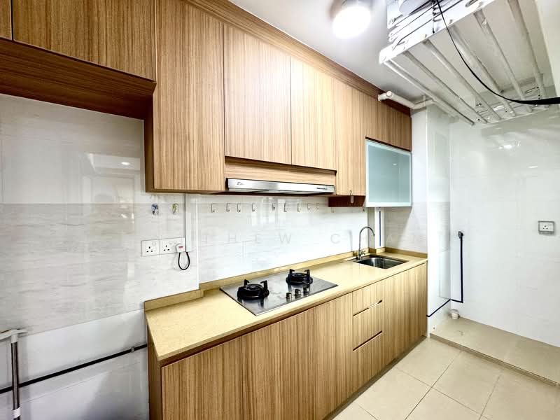 Ample storage & preparation top Kitchen.