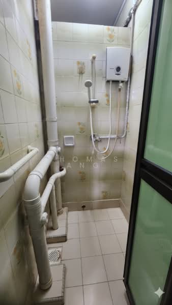24 Balam Road, 24 Balam Road, 2 Bedrooms, 645 sqft, HDB Flat For Sale, by Thomas Ang, 500115055 - Bathroom - PropertyGuru.com.sg