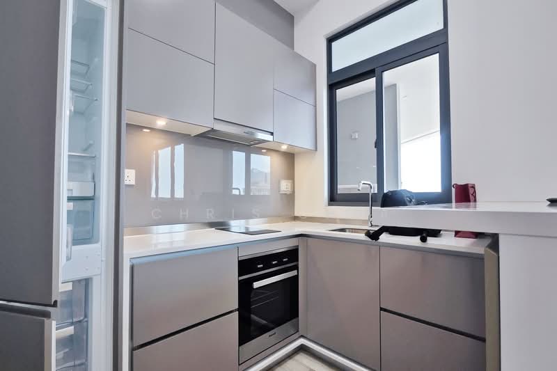 J Gateway, 6 Gateway Drive, 2 Bedrooms, 743 sqft, Condominium For Rent, by Chris Chua, 500115067 - Kitchen - PropertyGuru.com.sg