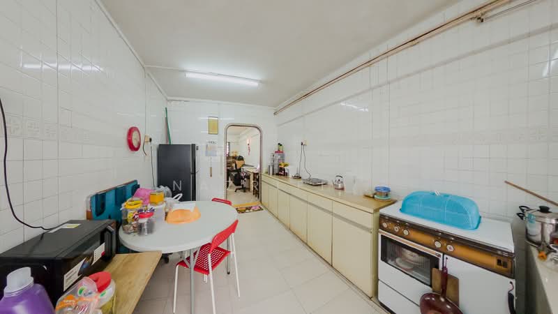 180 Ang Mo Kio Avenue 5, 180 Ang Mo Kio Avenue 5, 2 Bedrooms, 732 sqft, HDB Flat For Sale, by Nazriff ., 500115085 - Kitchen - PropertyGuru.com.sg