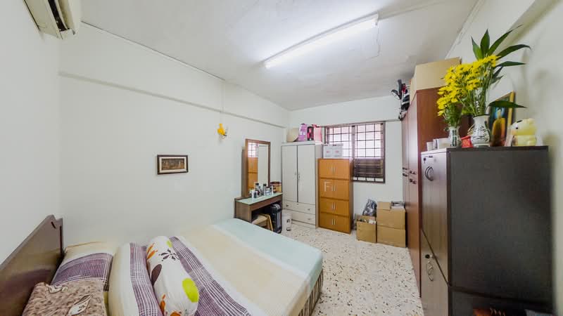 180 Ang Mo Kio Avenue 5, 180 Ang Mo Kio Avenue 5, 2 Bedrooms, 732 sqft, HDB Flat For Sale, by Nazriff ., 500115085 - Bedroom - PropertyGuru.com.sg