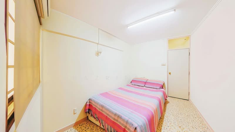 180 Ang Mo Kio Avenue 5, 180 Ang Mo Kio Avenue 5, 2 Bedrooms, 732 sqft, HDB Flat For Sale, by Nazriff ., 500115085 - Master Bedroom - PropertyGuru.com.sg