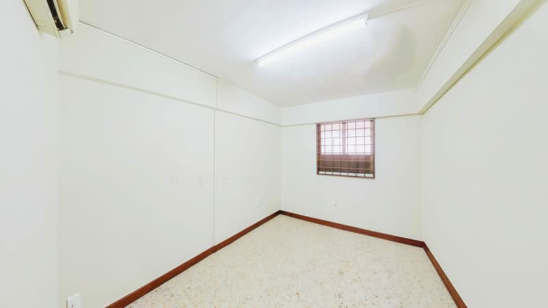 180 Ang Mo Kio Avenue 5, 180 Ang Mo Kio Avenue 5, 2 Bedrooms, 732 sqft, HDB Flat For Sale, by Nazriff ., 500115085 - Common Bedroom - PropertyGuru.com.sg