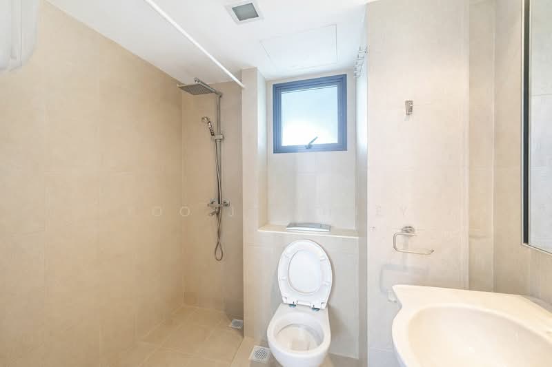 Pinnacle @ Duxton, 1 Cantonment Road, 3 Bedrooms, 1,011 sqft, HDB Flat For Sale, by Foo Jen Huey, 500115087 - Bathroom - PropertyGuru.com.sg