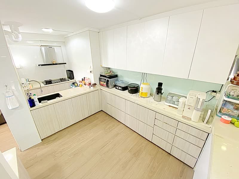 852 Jurong West Street 81, 852 Jurong West Street 81, 4 Bedrooms, 1,378 sqft, HDB Flat For Sale, by Eugene Chen, 500115097 - Kitchen - PropertyGuru.com.sg