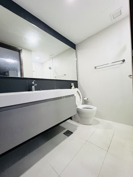 River Isles, Punggol Central, 3 Bedrooms, 1,076 sqft, Condominium For Rent, by Deny Gunady, 500115102 - Bathroom - PropertyGuru.com.sg