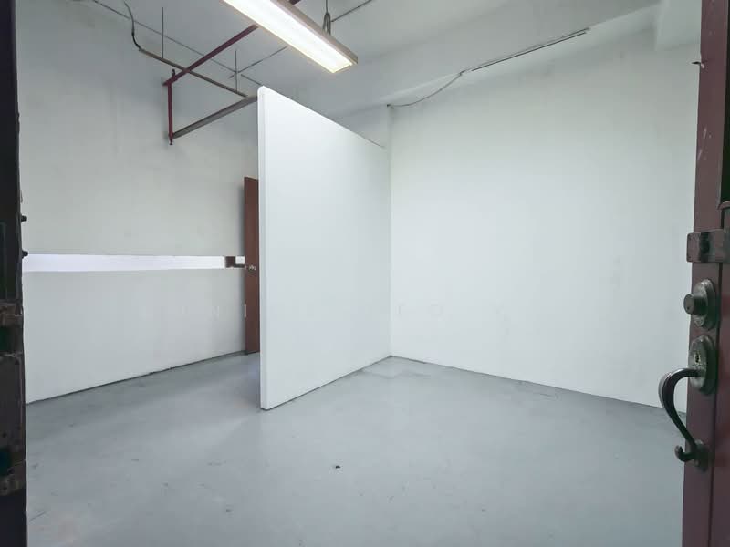 Yi Xiu Factory Building, 65 Sims Avenue, 1,150 sqft, Light Industrial (B1) For Rent, by Eunice Teo Y N, 500115112 - Interior - CommercialGuru.com.sg