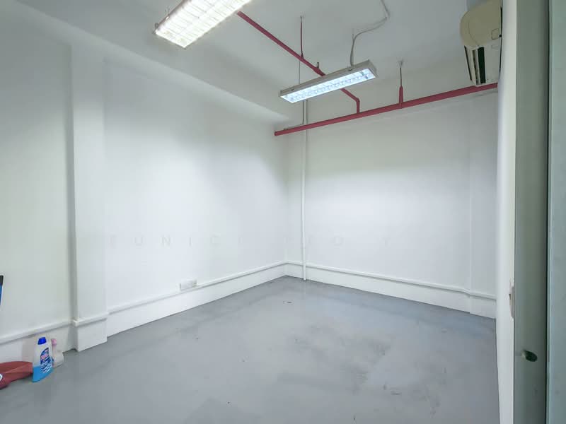 Yi Xiu Factory Building, 65 Sims Avenue, 1,150 sqft, Light Industrial (B1) For Rent, by Eunice Teo Y N, 500115112 - Interior - CommercialGuru.com.sg