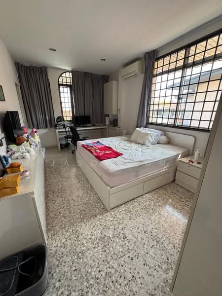 Peakview Estate, Peakville Avenue, 5 Bedrooms, 2,860 sqft, Corner Terrace For Sale, by Jason Koh, 500115127 - Bedroom - PropertyGuru.com.sg