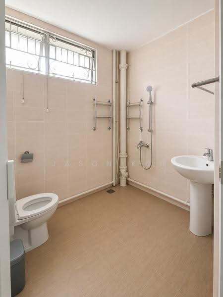 Peakview Estate, Peakville Avenue, Bedok / Upper East Coast, 5 Bedrooms, 2,723 sqft, Corner Terrace For Sale, by Jason Koh, 500115127 - Bathroom - PropertyGuru.com.sg