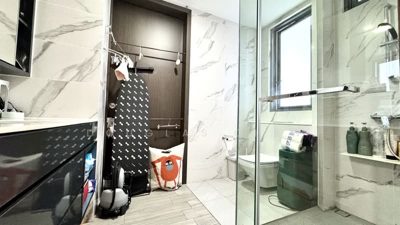 Forest Woods, , 2 Bedrooms, 657 sqft, Condominium For Sale, by Douglas Chew, 500115137 - Bathroom - PropertyGuru.com.sg