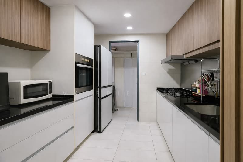 The Palette, 103 Pasir Ris Grove, 4 Bedrooms, 1,152 sqft, Condominium For Sale, by Valerie Tan, 500115142 - Kitchen - PropertyGuru.com.sg
