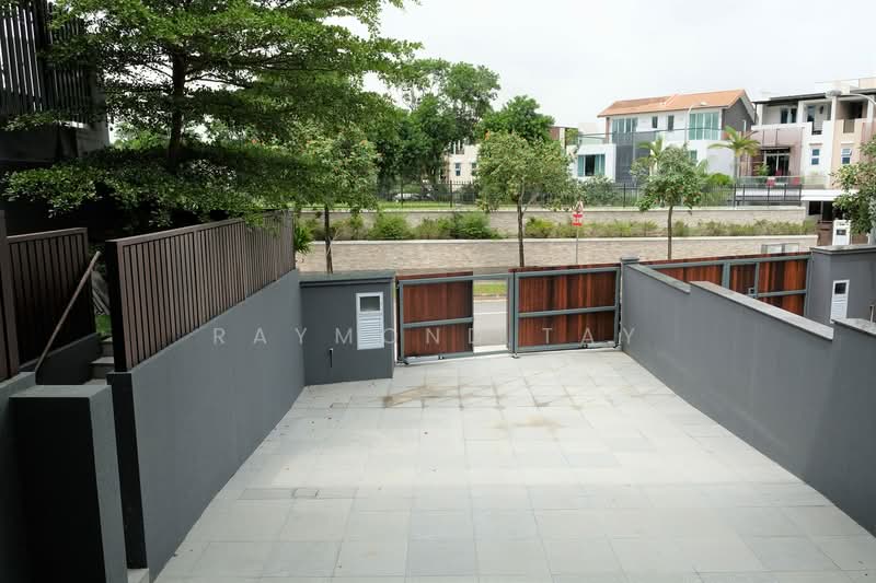 Semi-Detached Unit in Loyang / Changi, , 5 Bedrooms, 5,390 sqft, Semi-Detached House For Sale, by Raymond Tay, 500115151 - Exterior - PropertyGuru.com.sg