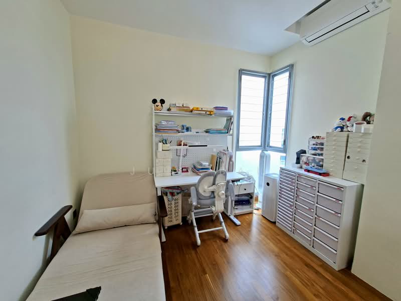 Lakeholmz, 82 Corporation Road, 4 Bedrooms, 2,142 sqft, Condominium For Rent, by Judy Bai, 500115163 - Study - PropertyGuru.com.sg