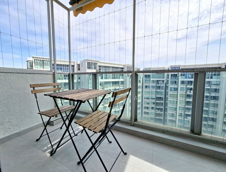 Lakeholmz, 82 Corporation Road, 4 Bedrooms, 2,142 sqft, Condominium For Rent, by Judy Bai, 500115163 - Balcony - PropertyGuru.com.sg